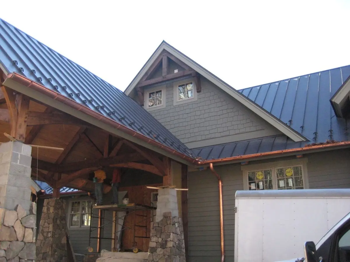Craftsman Roofing team delivering quality roofing work in Iola
